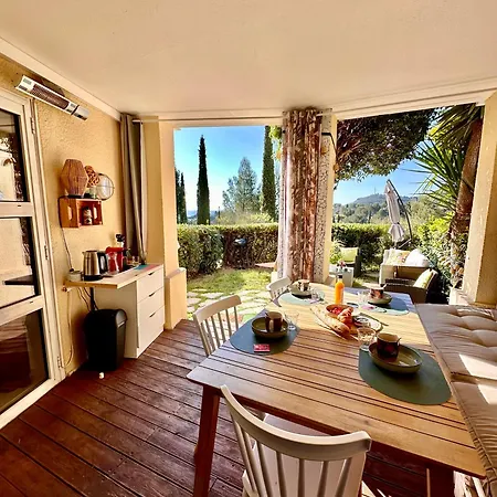 Appartement Avec Jardin Clos Classe Premium Piscine Chauffee *