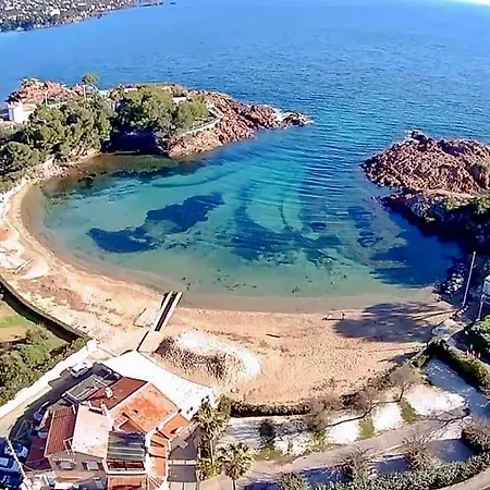 Appartement Avec Jardin Clos Classe Premium Piscine Chauffee * Saint-Raphaël